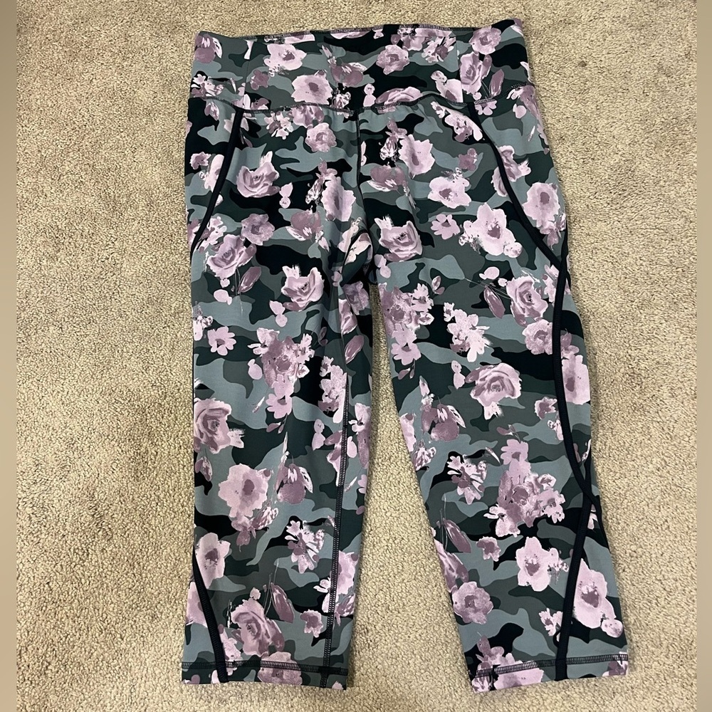 Livi Active High Rise Capri Leggings